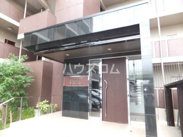 18/28 エントランス