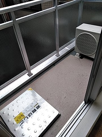 16/27 バルコニー