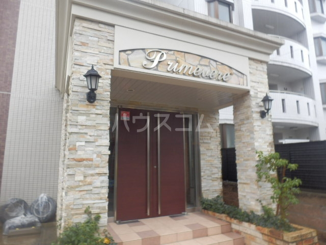 22/30 エントランス