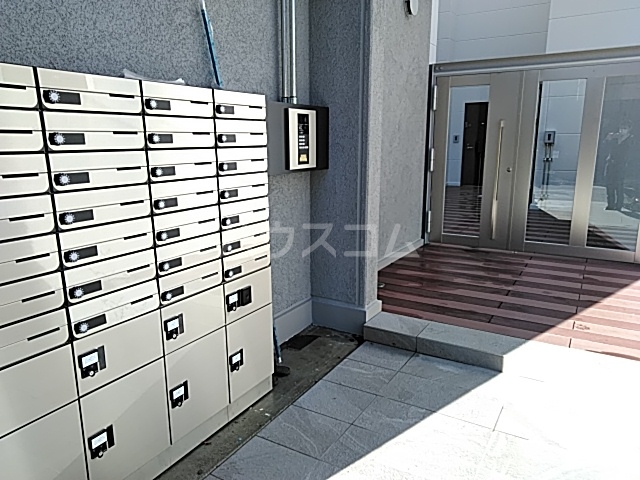 21/26 エントランス