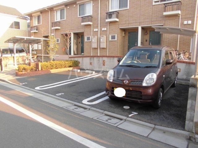 17/27 駐車場