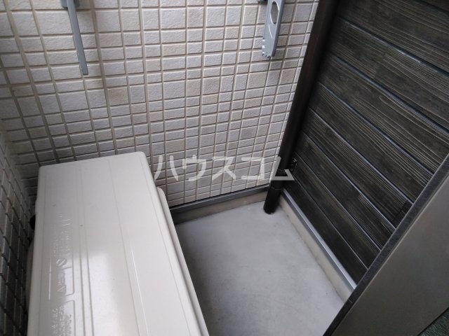 13/18 バルコニー