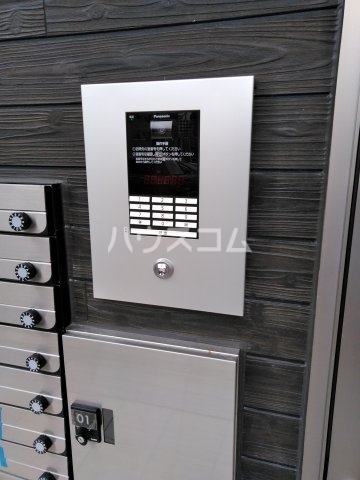 16/18 エントランス