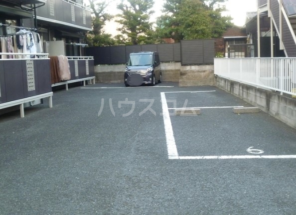 22/30 駐車場