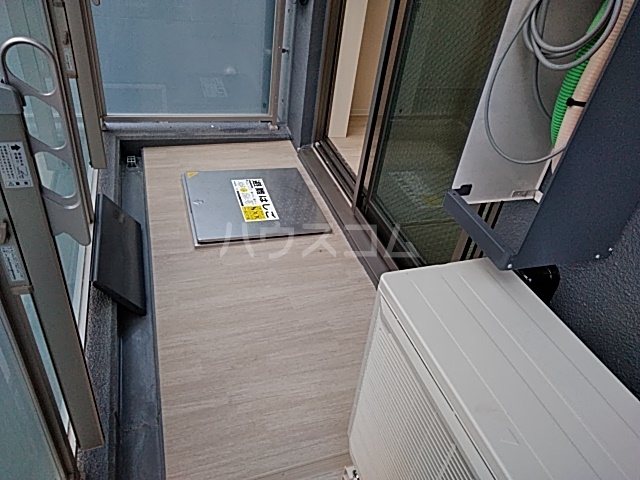 21/30 バルコニー