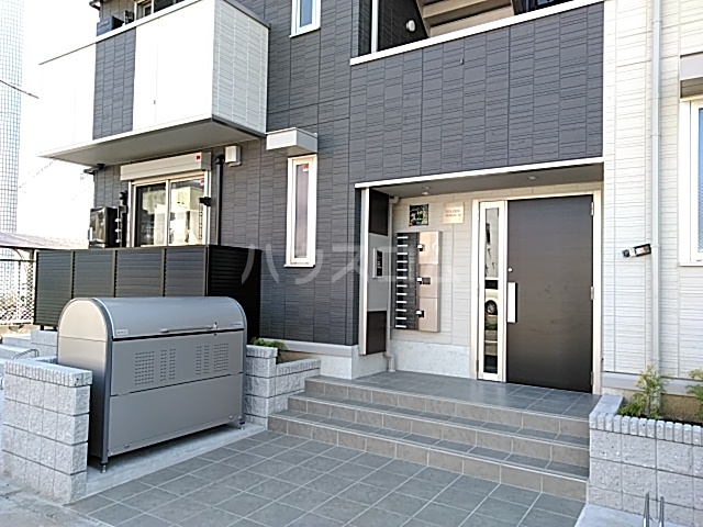 14/18 エントランス