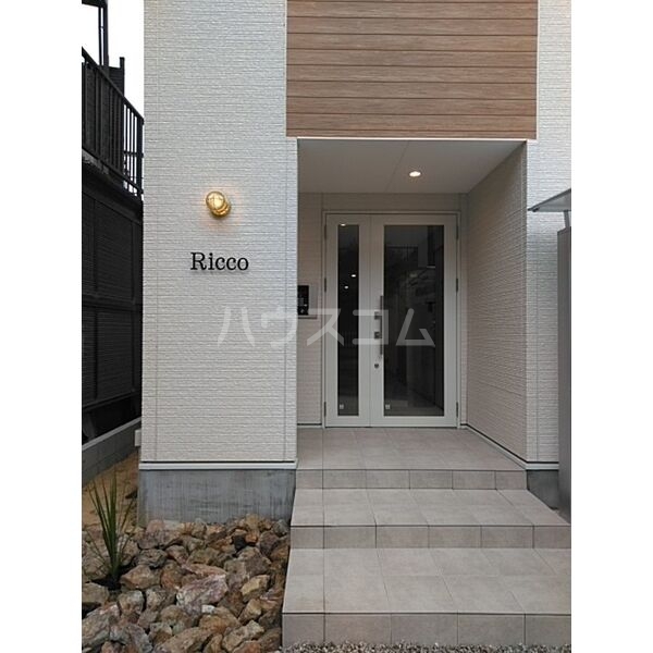 17/21 エントランス