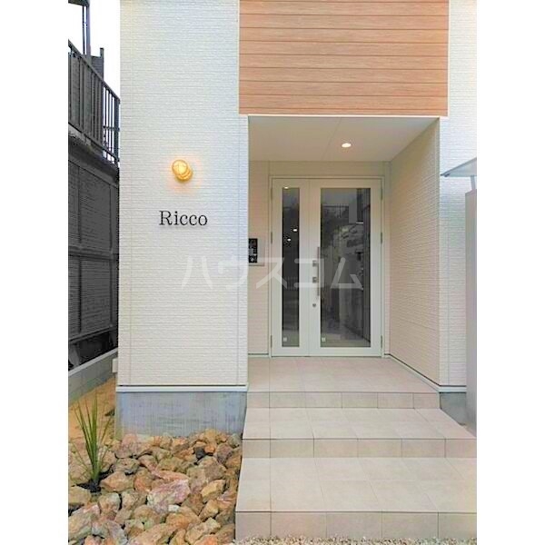 15/20 エントランス