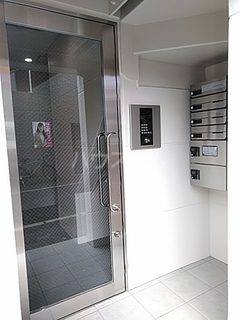 24/29 エントランス