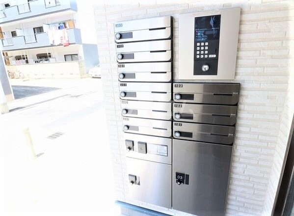 15/23 エントランス