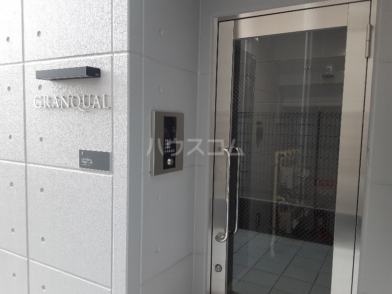 20/26 エントランス