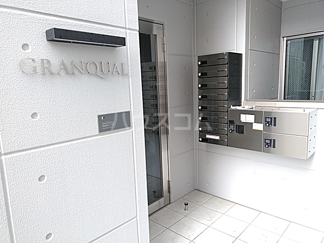 19/26 エントランス