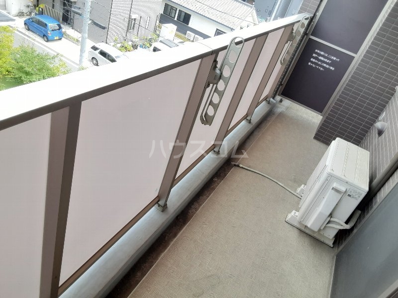 20/30 バルコニー