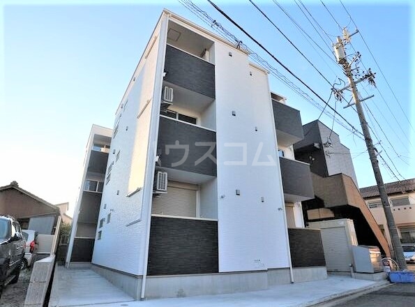 15/22 エントランス