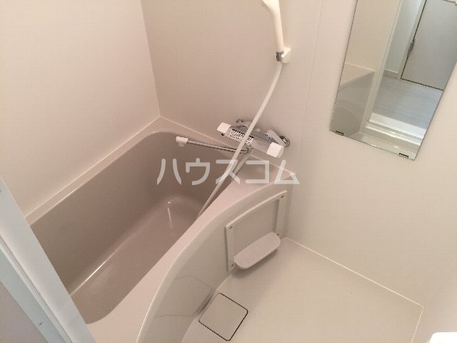 13/30 浴室