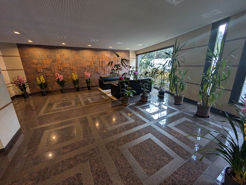 23/30 エントランス