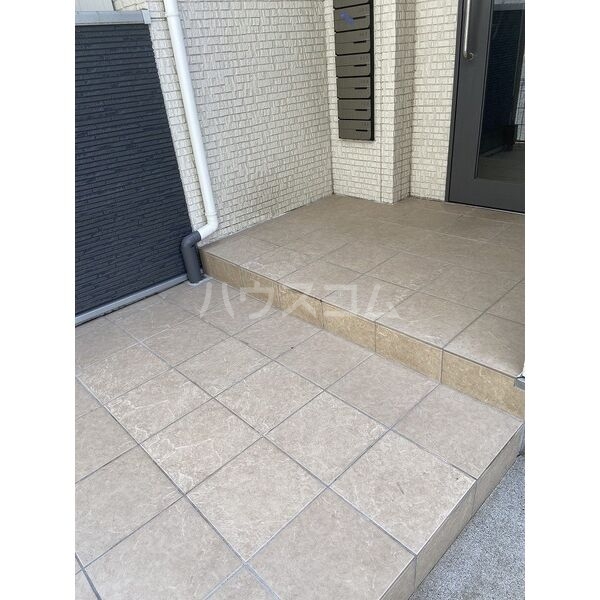 17/26 エントランス