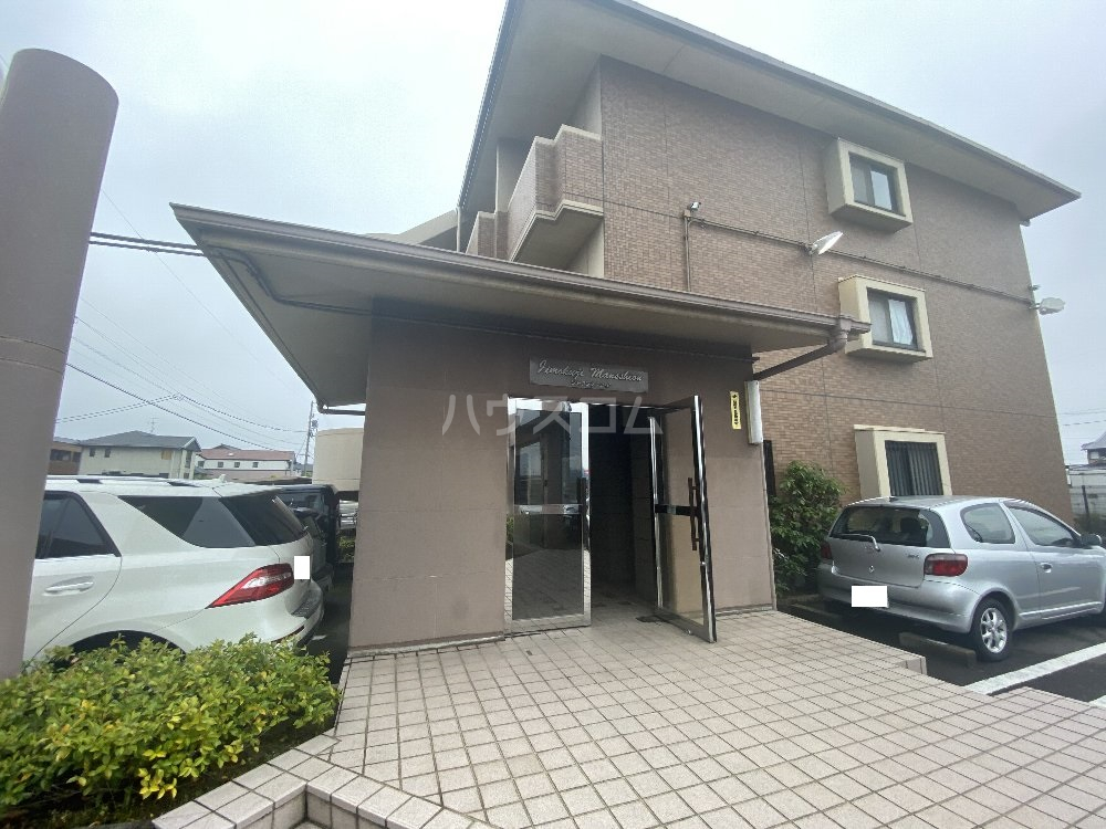 19/28 エントランス