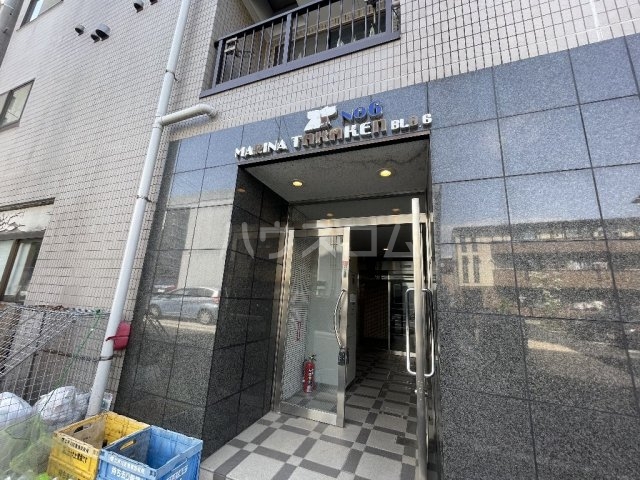 19/29 エントランス