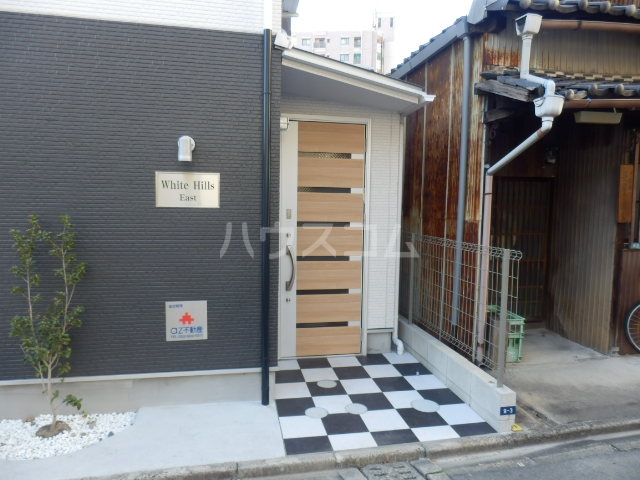 21/28 エントランス