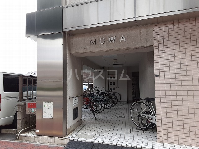 16/23 エントランス