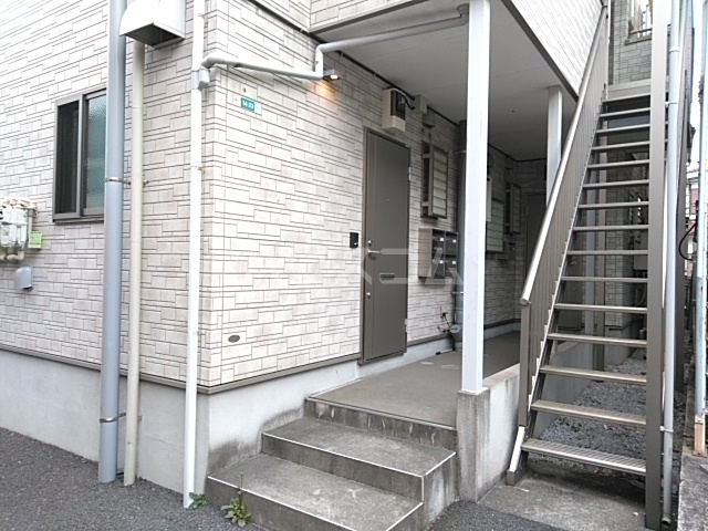 23/30 エントランス