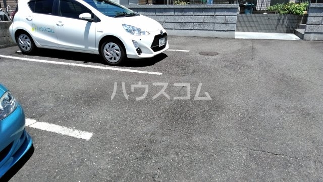 20/30 駐車場