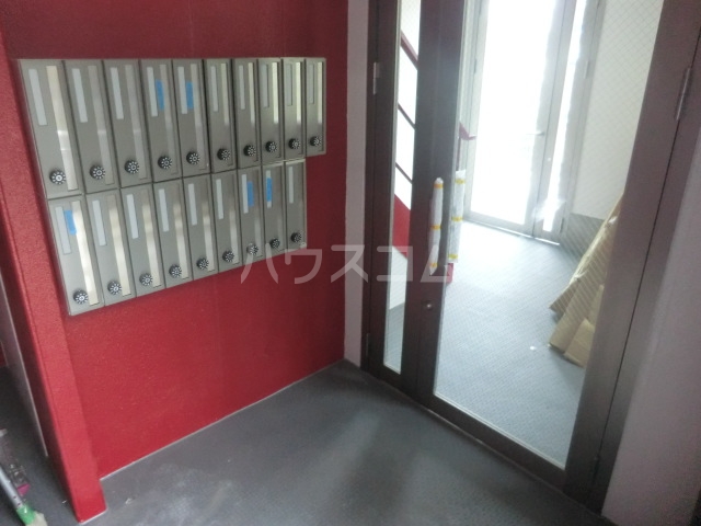 20/30 エントランス