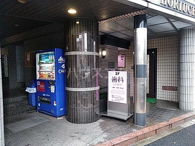 20/27 エントランス