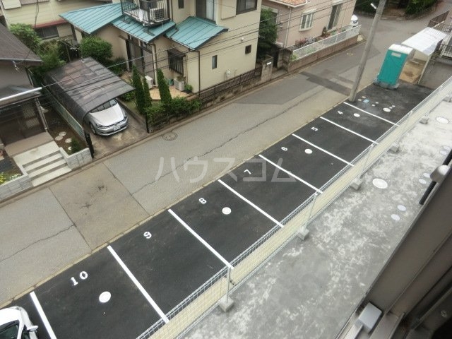 22/30 駐車場