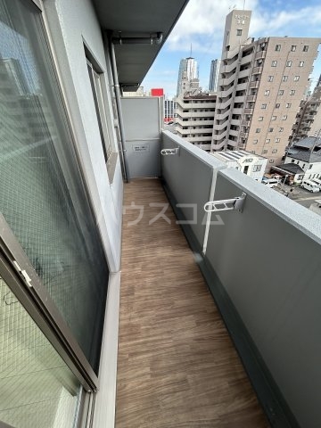 18/27 バルコニー