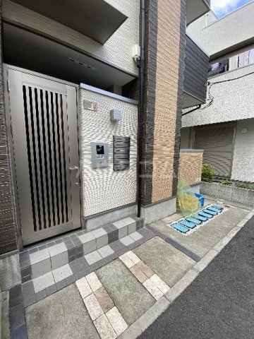 4/4 エントランス