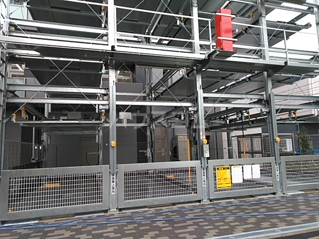 22/27 駐車場