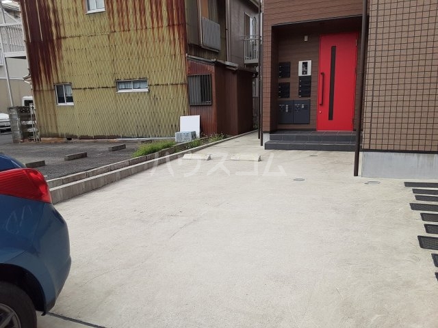 17/25 駐車場