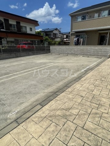 22/30 駐車場