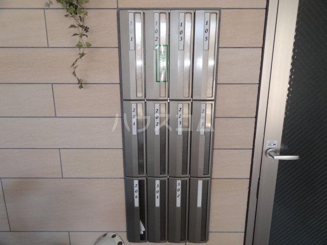 22/30 エントランス