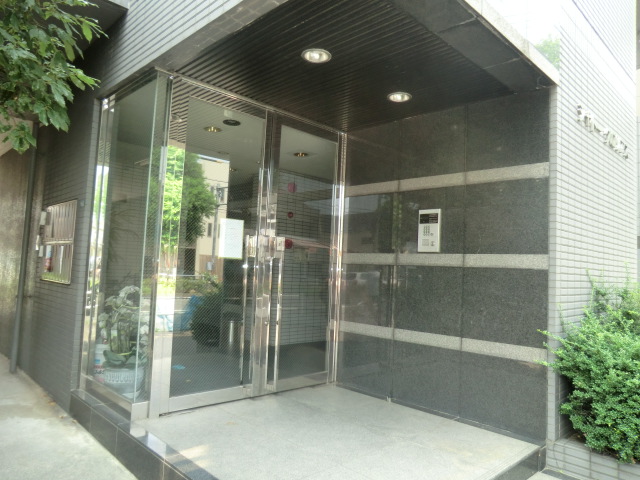 20/28 エントランス