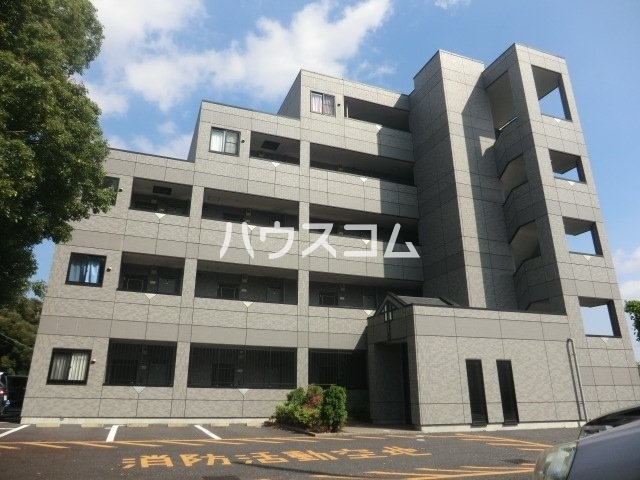 ウェルストン・シャルムの外観