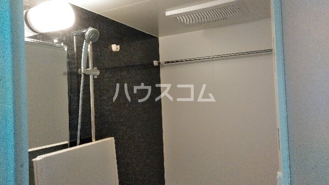 13/30 浴室