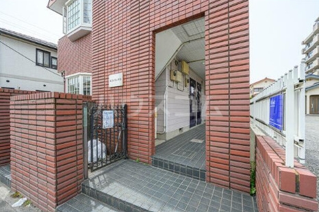 17/27 エントランス