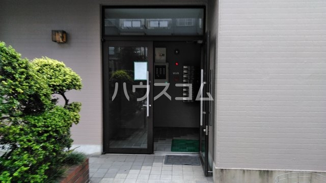 19/29 エントランス