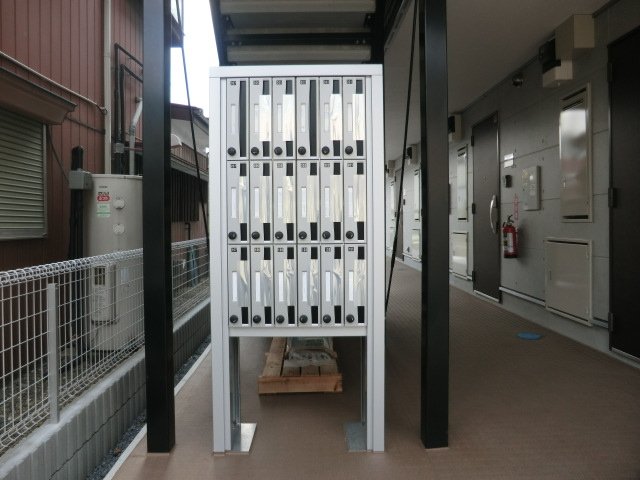 22/28 エントランス