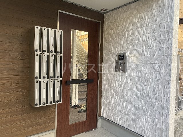 21/28 エントランス