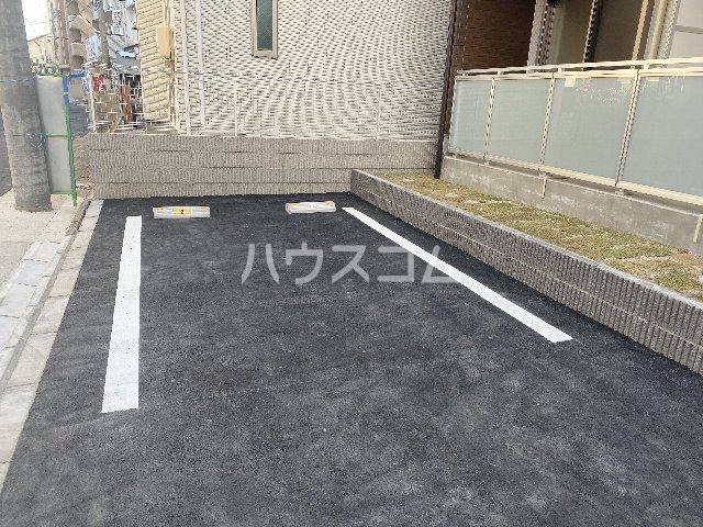 18/24 駐車場