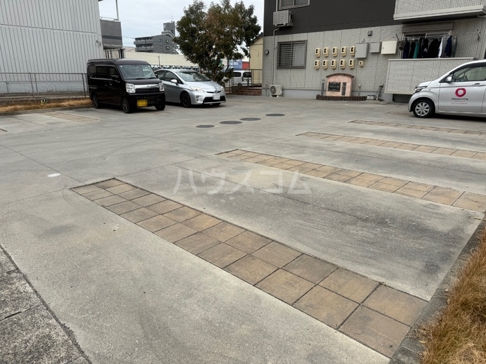 2/10 駐車場