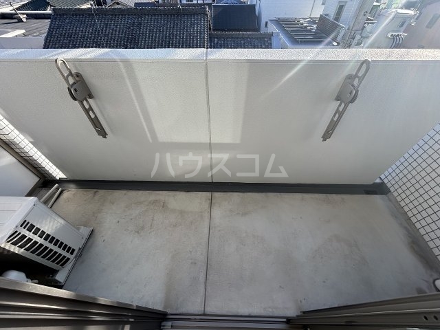 19/26 バルコニー