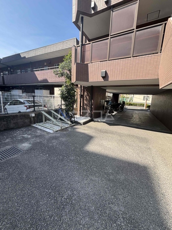 9/11 駐車場