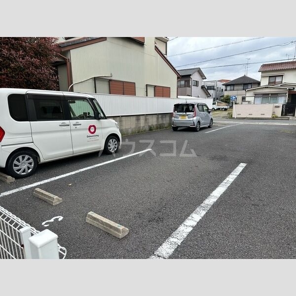 14/21 駐車場