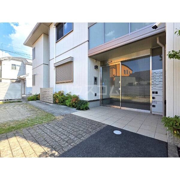 15/22 エントランス