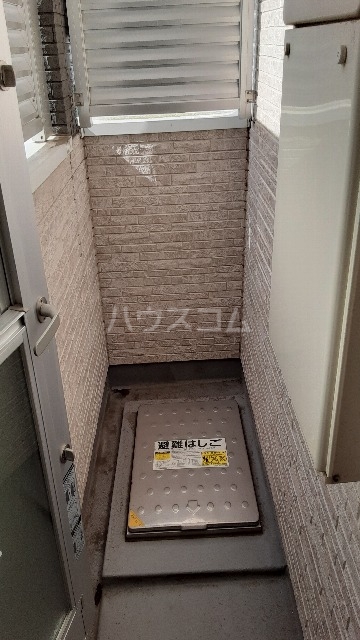 17/28 バルコニー